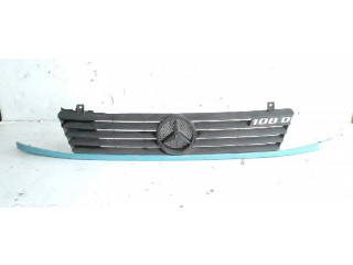 Передняя решётка Mercedes-Benz Vito Viano W638 1996-2003 года 6388800483      