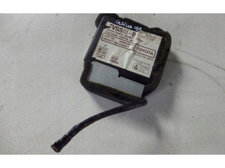 Vstřikovač 8926105010   Toyota Avensis T270     
