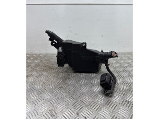   Pojistková skříňka 8262033130   Toyota RAV 4 (XA50) 2020