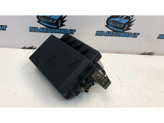 Блок предохранителей  P04692230AG, P04692233AC   Chrysler 300 - 300C    