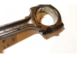 Píst    Nissan Almera Tino     