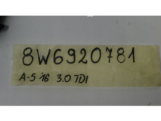 Přístrojová deska  Audi A5 2021 8W6920781  