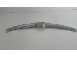 Передняя решётка Opel Astra J 2010-2015 года 13368852      