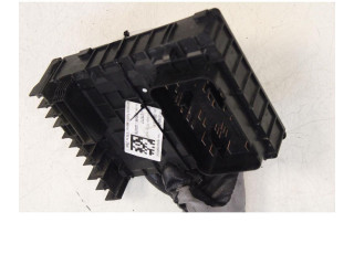 Блок предохранителей 1K0937125D   Volkswagen Golf Plus    