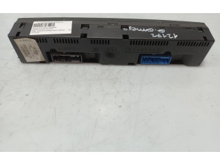 Блок управления климат-контролем 24449677   Opel Omega B2