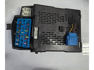 Блок предохранителей  8200033521B, 02063   Renault Scenic RX    