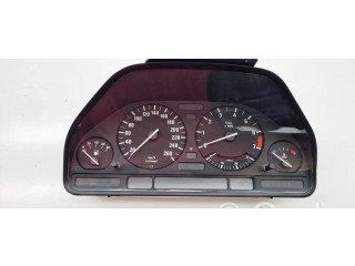 Přístrojová deska  BMW 5 E34 1990 83515809, 8351580  