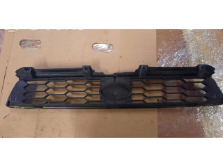 Передняя решётка Subaru Impreza II 2001-2002 года 91121FE000, 91122FE000      