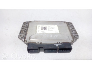 Блок управления двигателя 8200242405, 8200283924   Renault Megane II