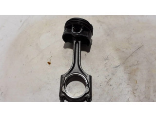 Píst 32213693, 31401957   Volvo XC90  pro benzínový / Электричество motor 2.0 B4204T35 