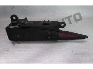 Дисплей       Toyota Corolla E90
