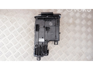 Блок комфорта 165765039A, 167097700A   Tesla Model Y   