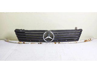 Передняя решётка Mercedes-Benz Vito Viano W638 1996-2003 года a6388880415      