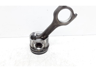 Píst 75L101   Volvo V40    D4162T 