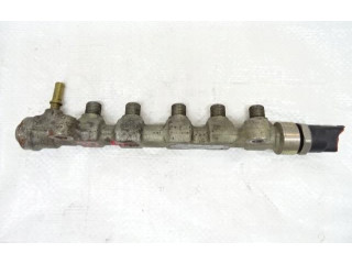 Топливная рампа 8200378703   Renault Laguna I  