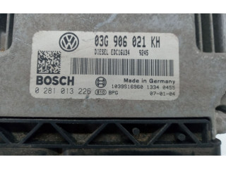 Řídící jednotka 03G906021KH, 0281013226   Volkswagen Golf SportWagen 2007