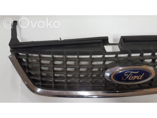 Передняя решётка Ford Mondeo Mk III 2000-2007 года 7S718200D      