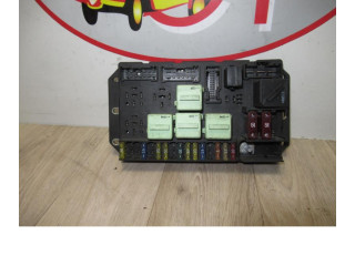   Pojistková skříňka    Land Rover Range Rover L322 2004