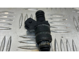 Vstřikovač 1427240   BMW 5 E60 E61  pro benzínový motor 2.2 M54B22 
