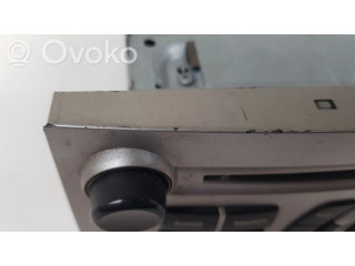 Радио/ проигрыватель CD/DVD / навигация
