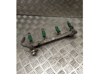 Vstřikovací lišta 90466135   Opel Omega B1     