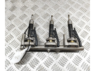 Vstřikovací lišta 7643082, 7639990   BMW 2 F22 F23    B58 B30 A 