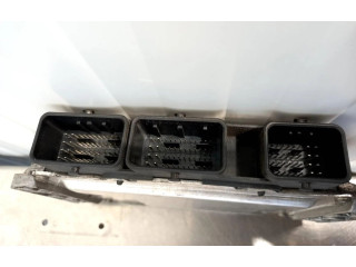Блок управления двигателем ECU    8200509516   Renault Megane II