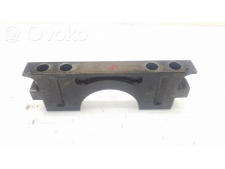 Crankshaft holder bracket