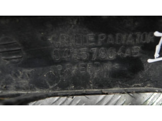 Передняя решётка Chrysler Voyager 2004-2007 года 04857804AB, I11677      