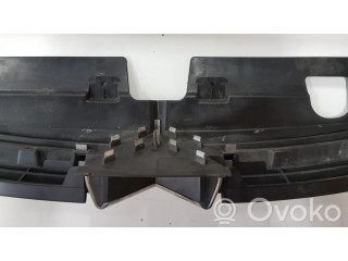 Передняя решётка Citroen C5 2001-2004 года 9636751980      