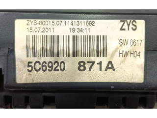 Přístrojová deska  Volkswagen Jetta VI 2011 A2C53439509, 5C6920871A  