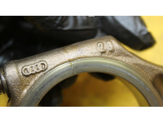 Píst    Audi A6 S6 C5 4B     