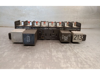 Pojistková skříňka Řídící jednotka BSM 4A0941822, 896046   Audi 100 S4 C4 1993