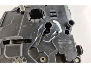 Замок багажника 2K0827426C    Volkswagen Caddy 2004 - 2010 года