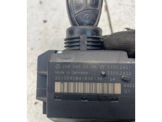 Řídící jednotka 2095452308, 33002422   Mercedes-Benz C W203 2003
