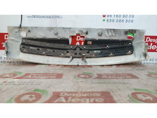 Передняя решётка Citroen Berlingo 1996-2002 года 9644758177      