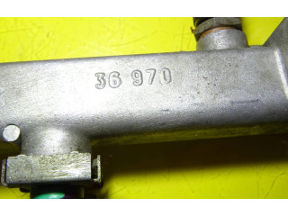 Vstřikovací lišta 90411552, 90411551   Opel Omega B1     