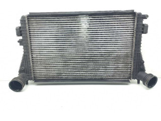 Интеркулер  1K0145803CD, 1K0145803E   Volkswagen Caddy 
