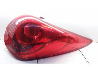 Задний фонарь правый 9680157980, VP7PFX13404A    Peugeot 207 CC   2007-2014 года