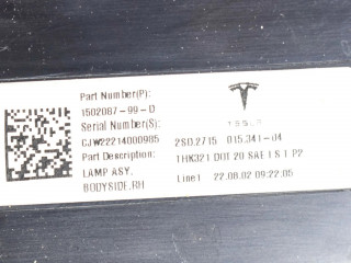 Задний фонарь правый 150208799D    Tesla Model 3   2017- года