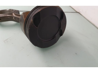 Píst 7624616, 11247624616   BMW 4 F32 F33  pro benzínový motor 2.8 N26B20A 428i Convertible