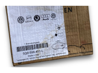 Zámek zadních dveří 5Q0698451L   Audi A1 2010