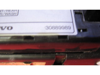 Блок предохранителей 30889989, MB953383   Volvo S40, V40    