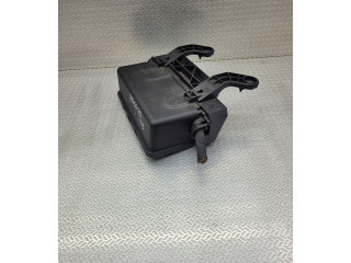 Блок предохранителей 30659177   Volvo V40 Cross country    