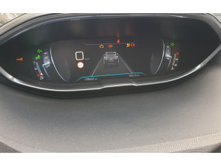 Přístrojová deska  Peugeot 3008 II 2019 139.262KMS  