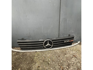 Верхняя решётка Mercedes-Benz Vito Viano W638 1996-2003 года A638880415, F175      