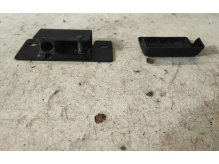 Замок багажника 8200006253, 91166044    Renault Trafic II (X83) 2002 - 2014 года
