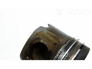 Píst 0840BB   BMW 3 E90 E91  pro naftový motor 2.0  