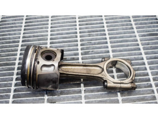 Píst 8653658   Volvo V50  pro naftový motor 2.0 D 4204 T 