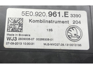 Přístrojová deska  Skoda Octavia Mk3 (5E) 2018 5E0920961E  